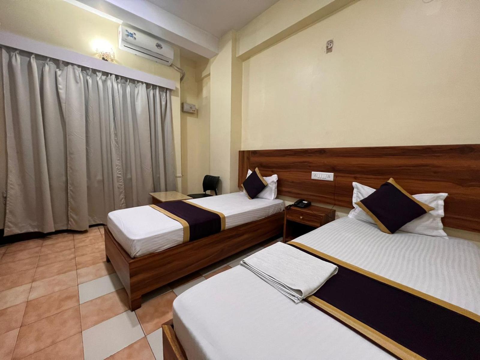 Hotel Bluemoon Guwahati Exterior foto